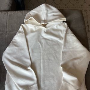 Long white hoodie from UNIQLO